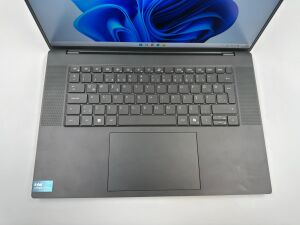 DELL Precision 5690 | Ultra 9 185H | 32GB RAM | 512GB SSD | RTX 2000 Ada (Outlet)